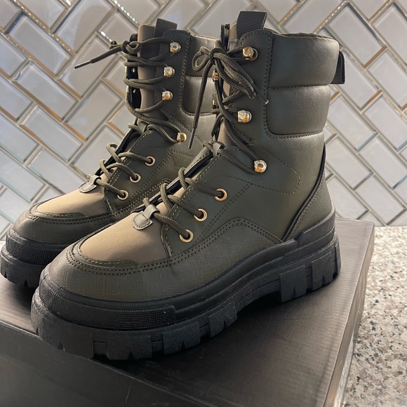 Army Green Combat Boots - Picture 2 of 7